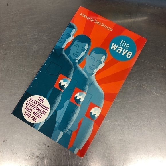 The Wave by: Todd Strasser, paperback book - Picture 1 of 6